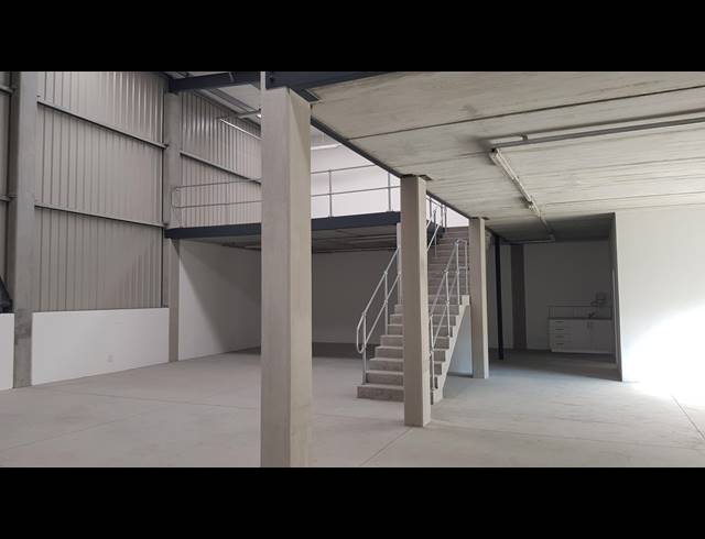 679M² FACTORY FOR SALE IN STIKLAND
